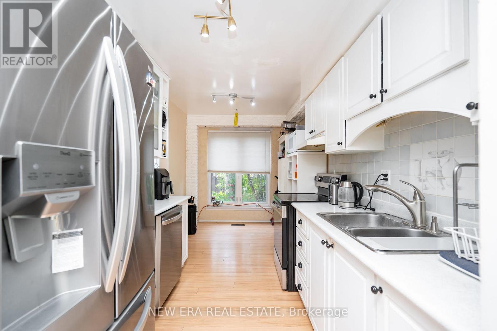 34 Lampman Lane, Barrie (Letitia Heights), Ontario  L4N 5B1 - Photo 15 - S12723910