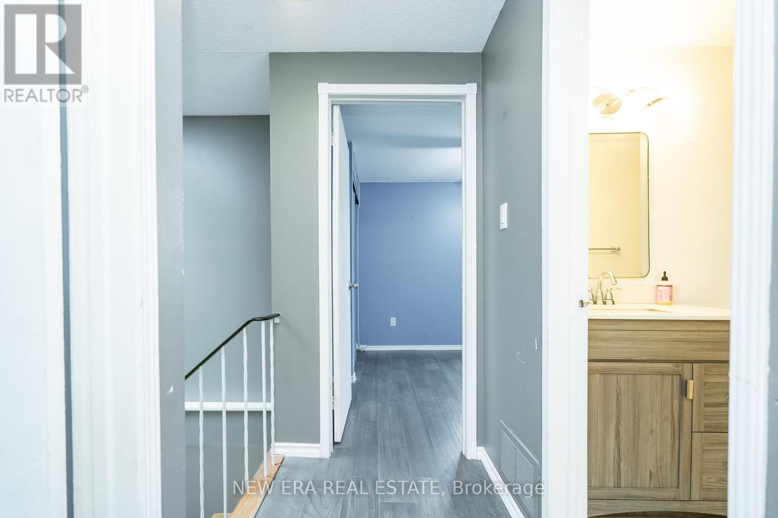 34 Lampman Lane, Barrie (Letitia Heights), Ontario  L4N 5B1 - Photo 20 - S12723910