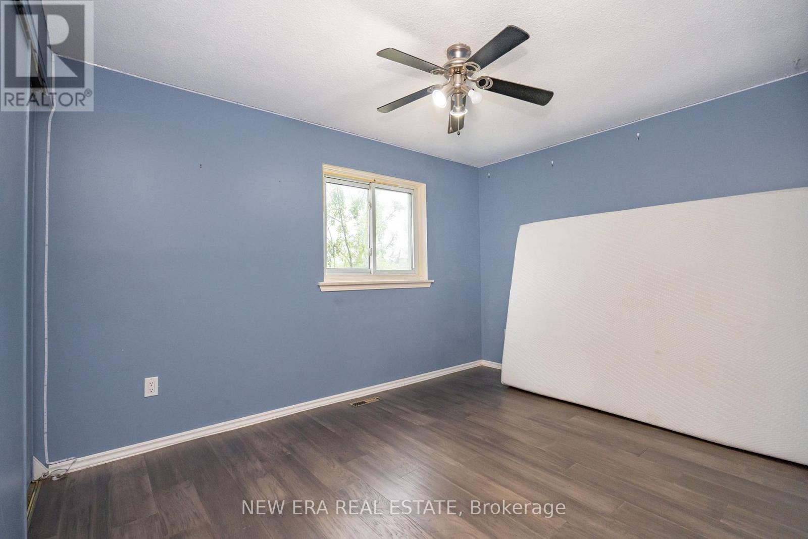 34 Lampman Lane, Barrie (Letitia Heights), Ontario  L4N 5B1 - Photo 21 - S12723910