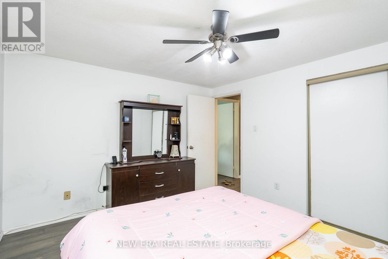 34 Lampman Lane, Barrie (Letitia Heights), Ontario  L4N 5B1 - Photo 25 - S12723910