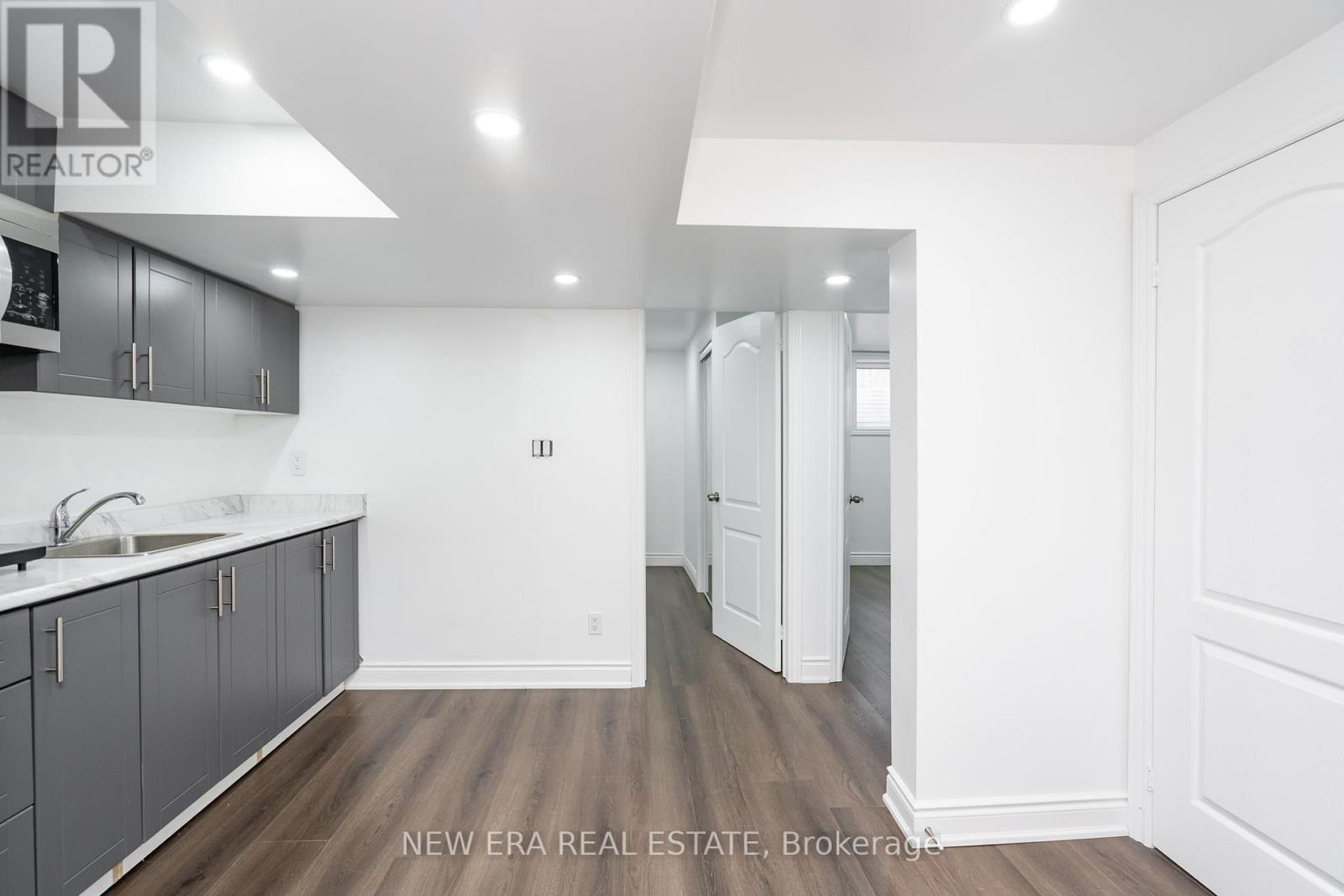 34 Lampman Lane, Barrie (Letitia Heights), Ontario  L4N 5B1 - Photo 30 - S12723910