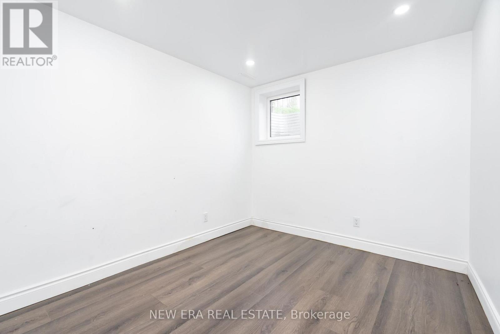 34 Lampman Lane, Barrie (Letitia Heights), Ontario  L4N 5B1 - Photo 33 - S12723910