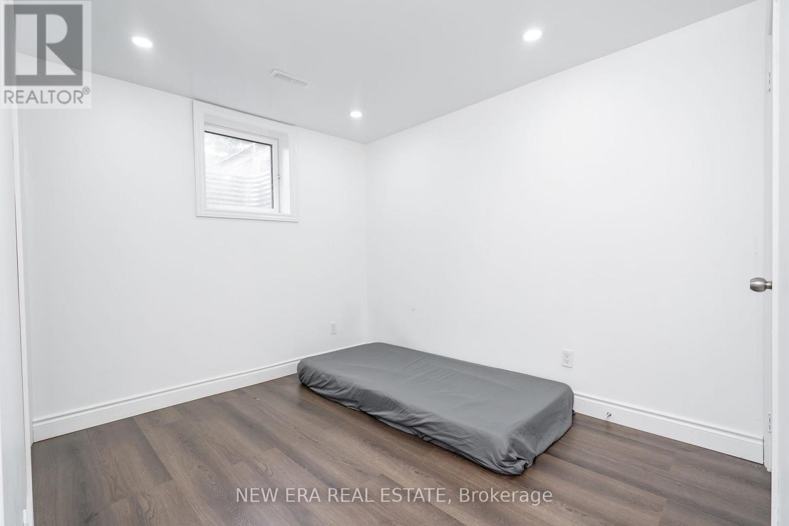 34 Lampman Lane, Barrie (Letitia Heights), Ontario  L4N 5B1 - Photo 35 - S12723910