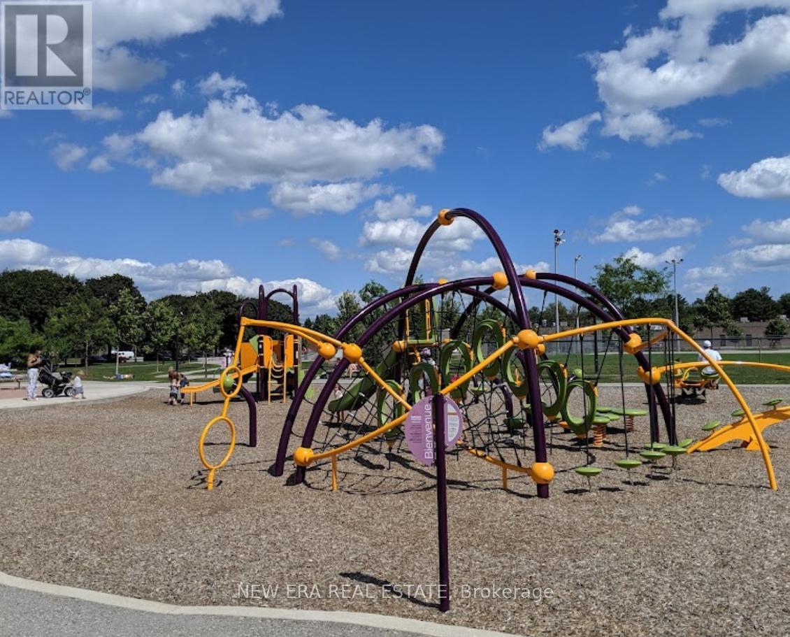 34 Lampman Lane, Barrie (Letitia Heights), Ontario  L4N 5B1 - Photo 40 - S12723910