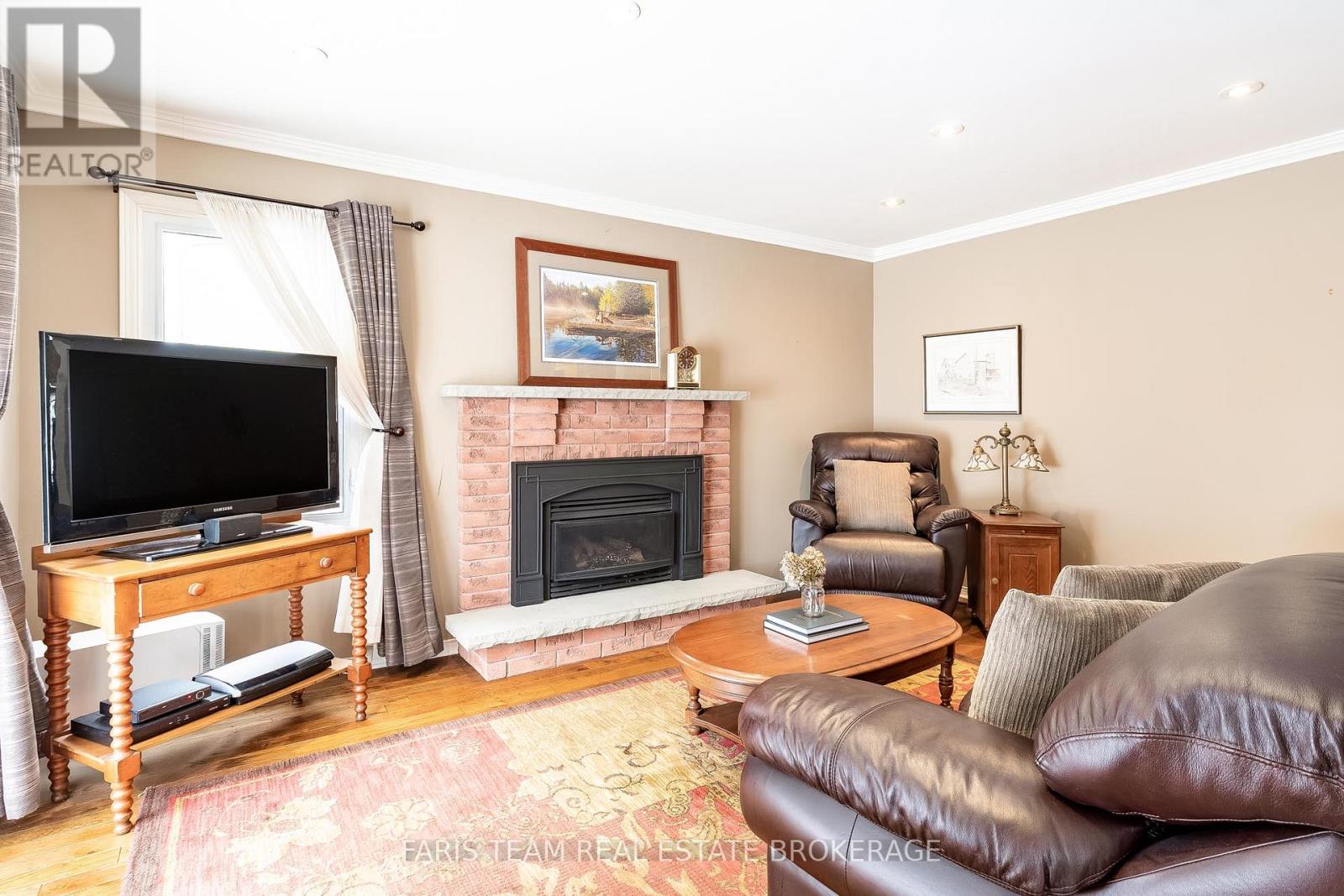 363 Grenville Avenue, Orillia, Ontario  L3V 7P7 - Photo 12 - S12723966