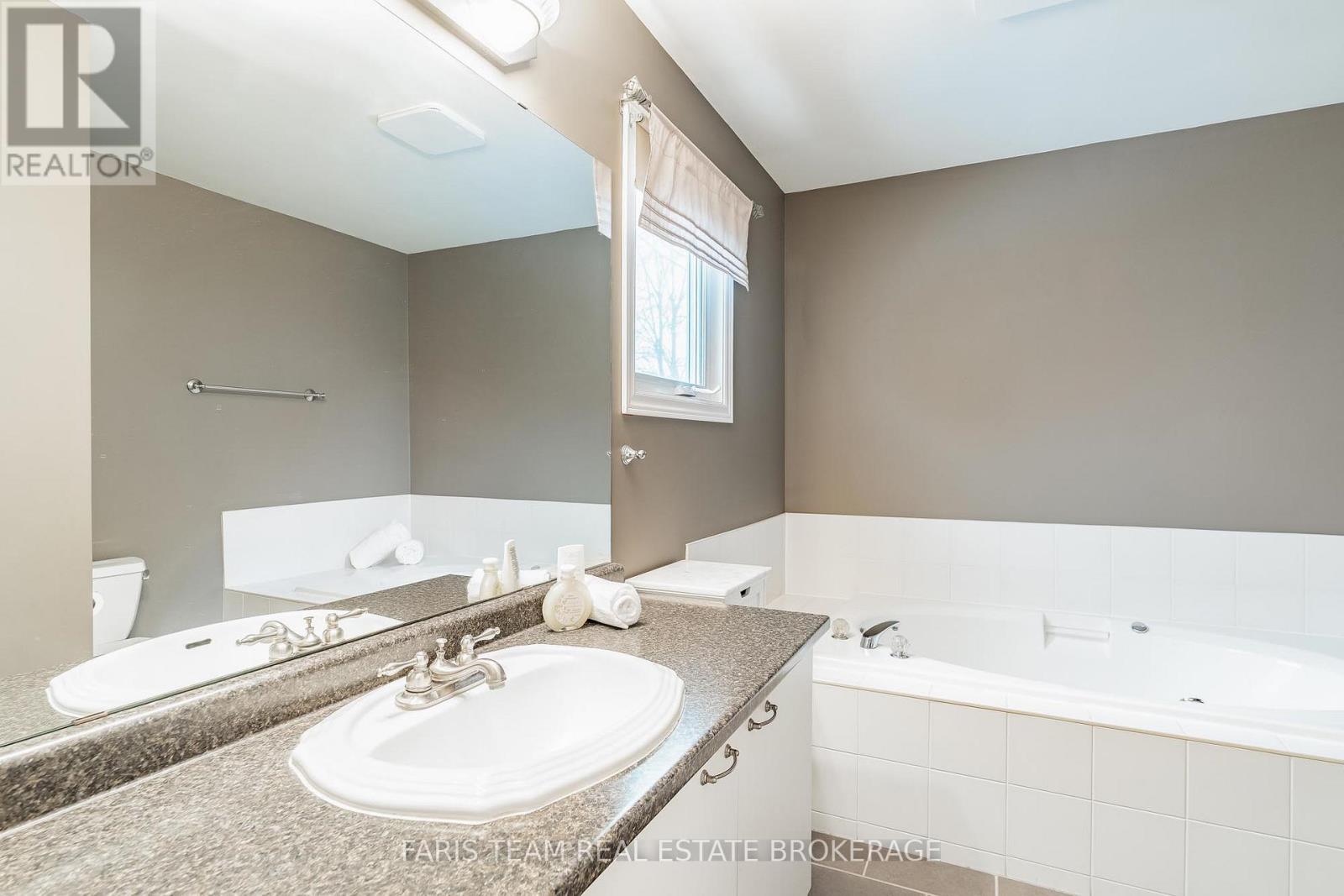 363 Grenville Avenue, Orillia, Ontario  L3V 7P7 - Photo 25 - S12723966