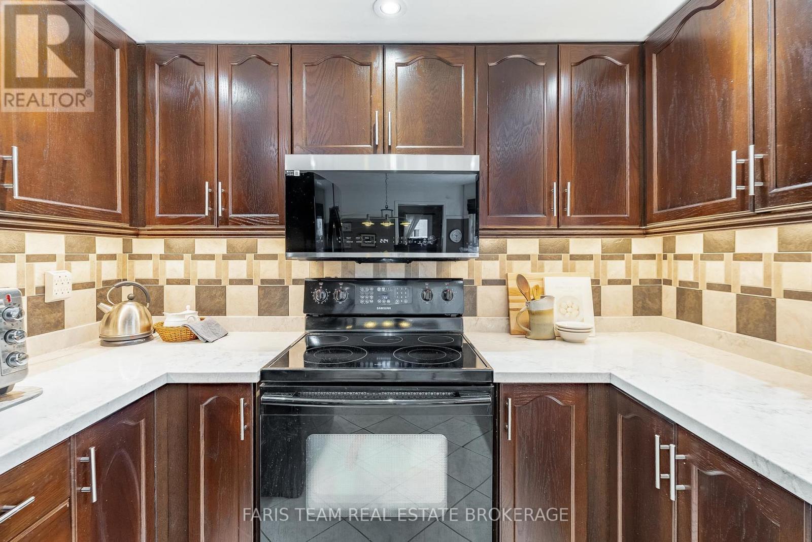 363 Grenville Avenue, Orillia, Ontario  L3V 7P7 - Photo 6 - S12723966