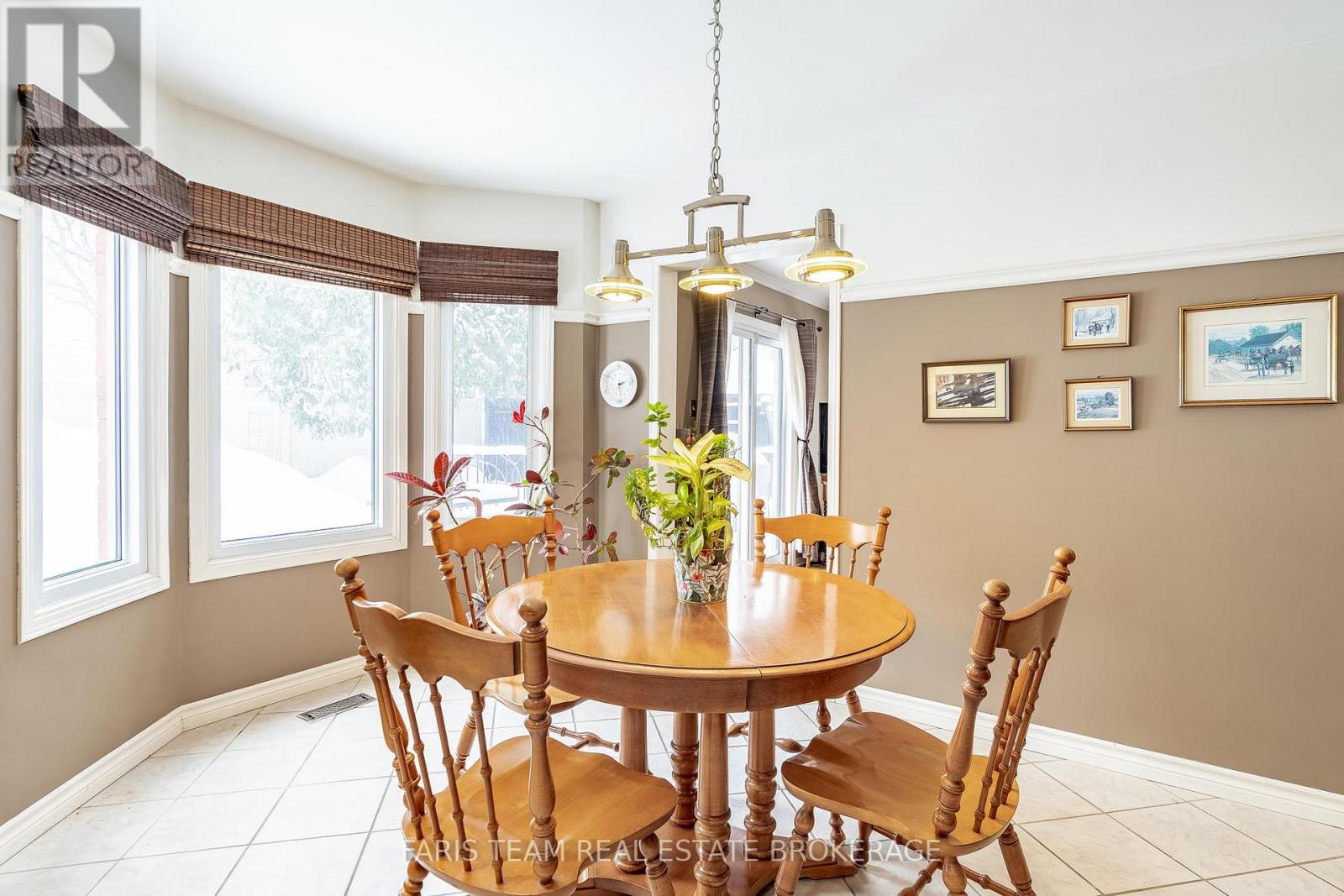 363 Grenville Avenue, Orillia, Ontario  L3V 7P7 - Photo 9 - S12723966