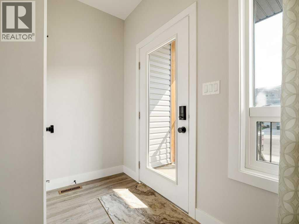 1143 Coalbrook Place W, Lethbridge, Alberta  T1J 5W7 - Photo 5 - A2253672