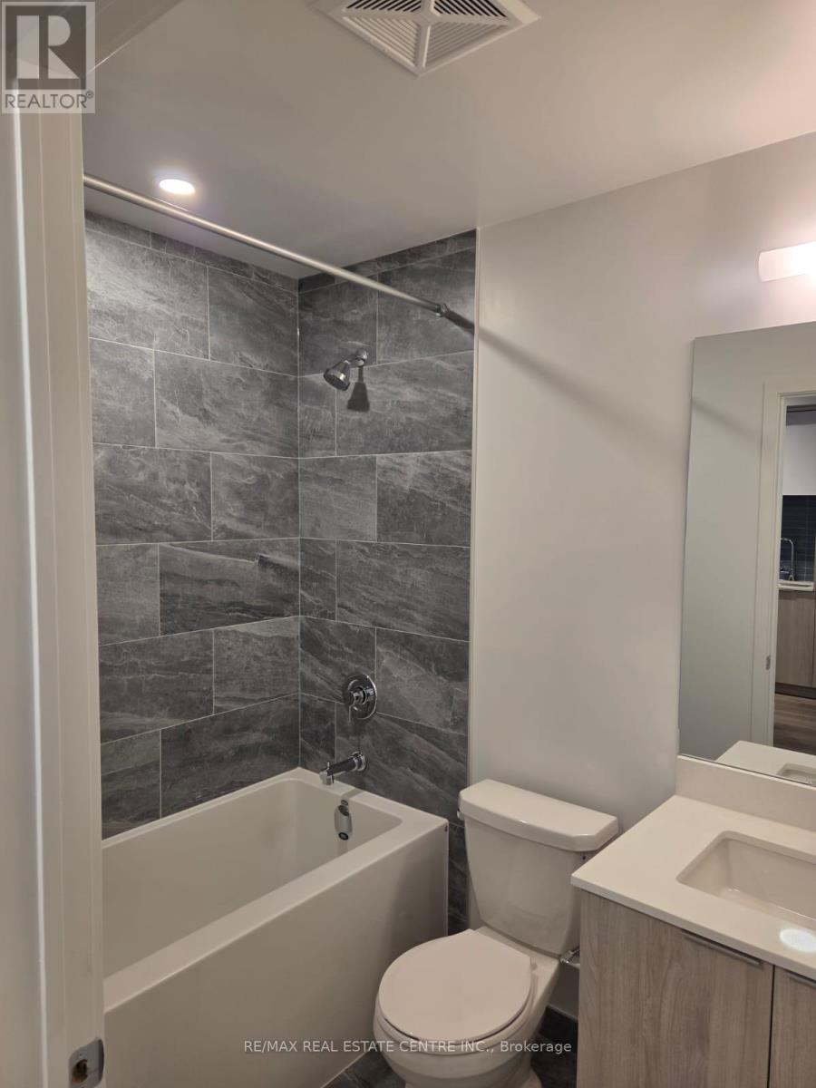 3307 - 395 Square One Drive, Mississauga, Ontario  L5B 0P6 - Photo 13 - W12723846