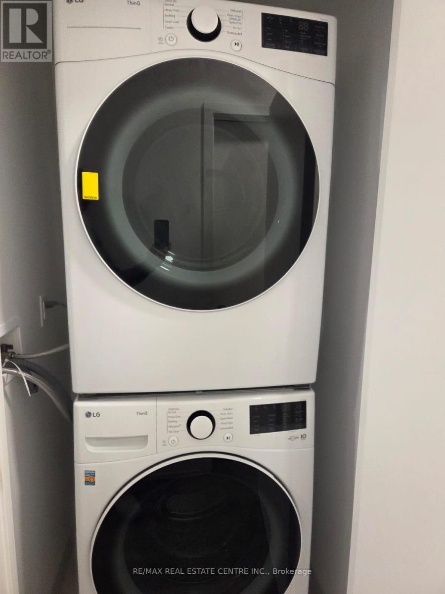 3307 - 395 Square One Drive, Mississauga, Ontario  L5B 0P6 - Photo 21 - W12723846