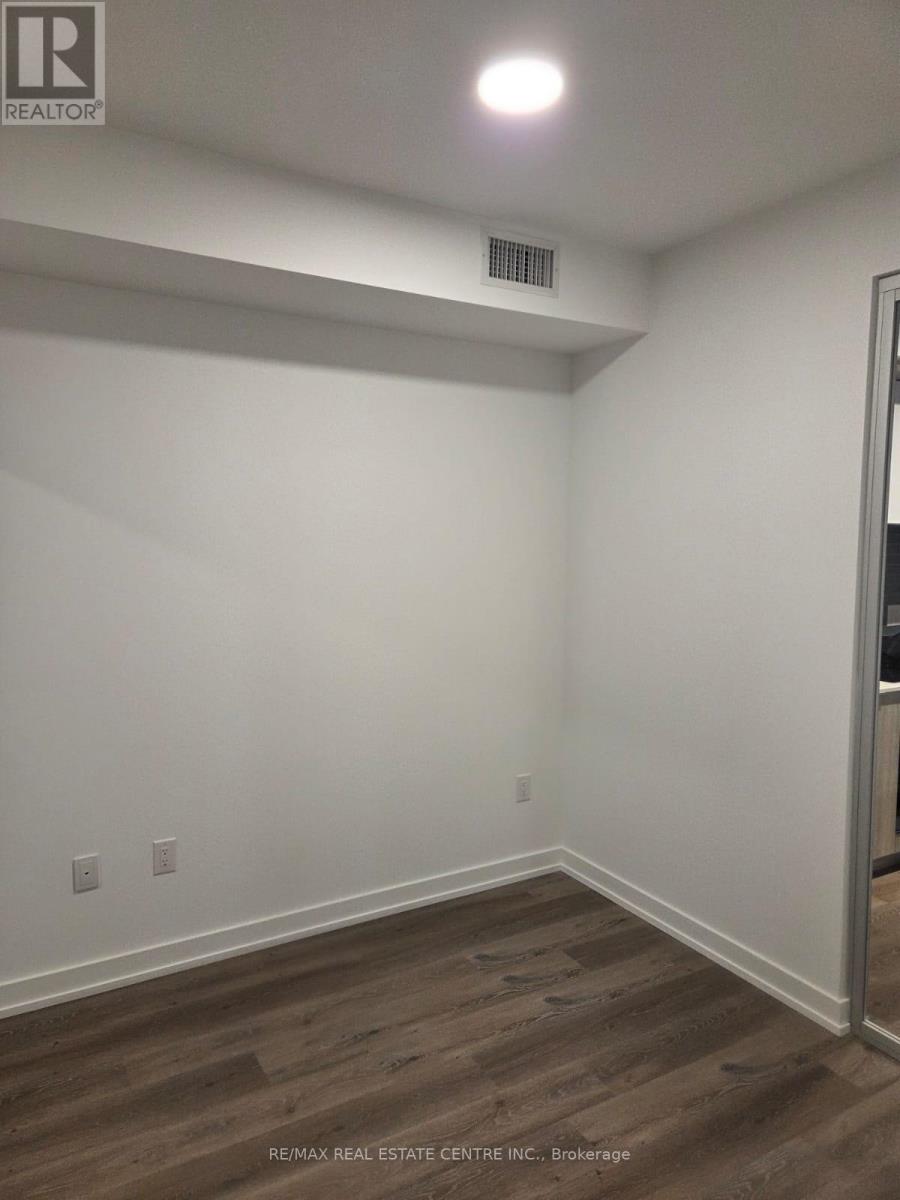 3307 - 395 Square One Drive, Mississauga, Ontario  L5B 0P6 - Photo 22 - W12723846