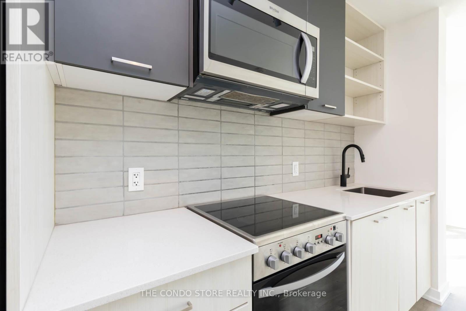 334 - 2300 St. Clair Avenue W, Toronto, Ontario  M6N 0B3 - Photo 10 - W12723864