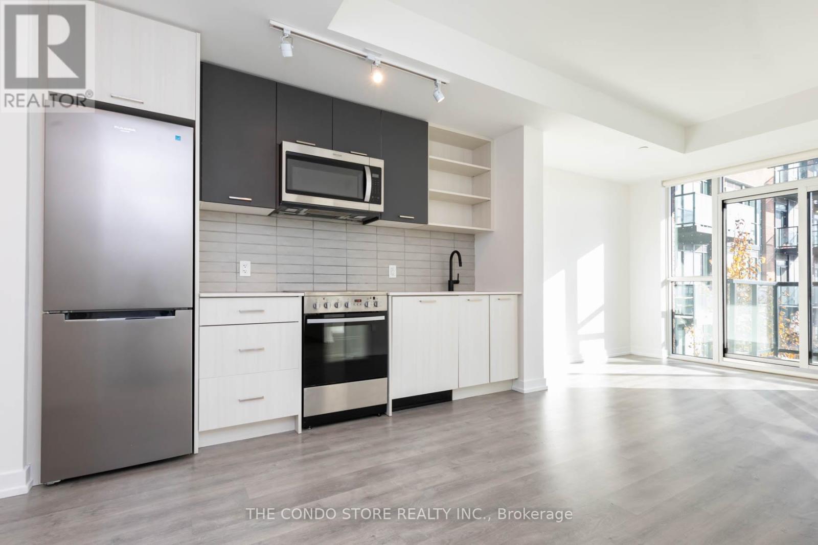 334 - 2300 St. Clair Avenue W, Toronto, Ontario  M6N 0B3 - Photo 4 - W12723864