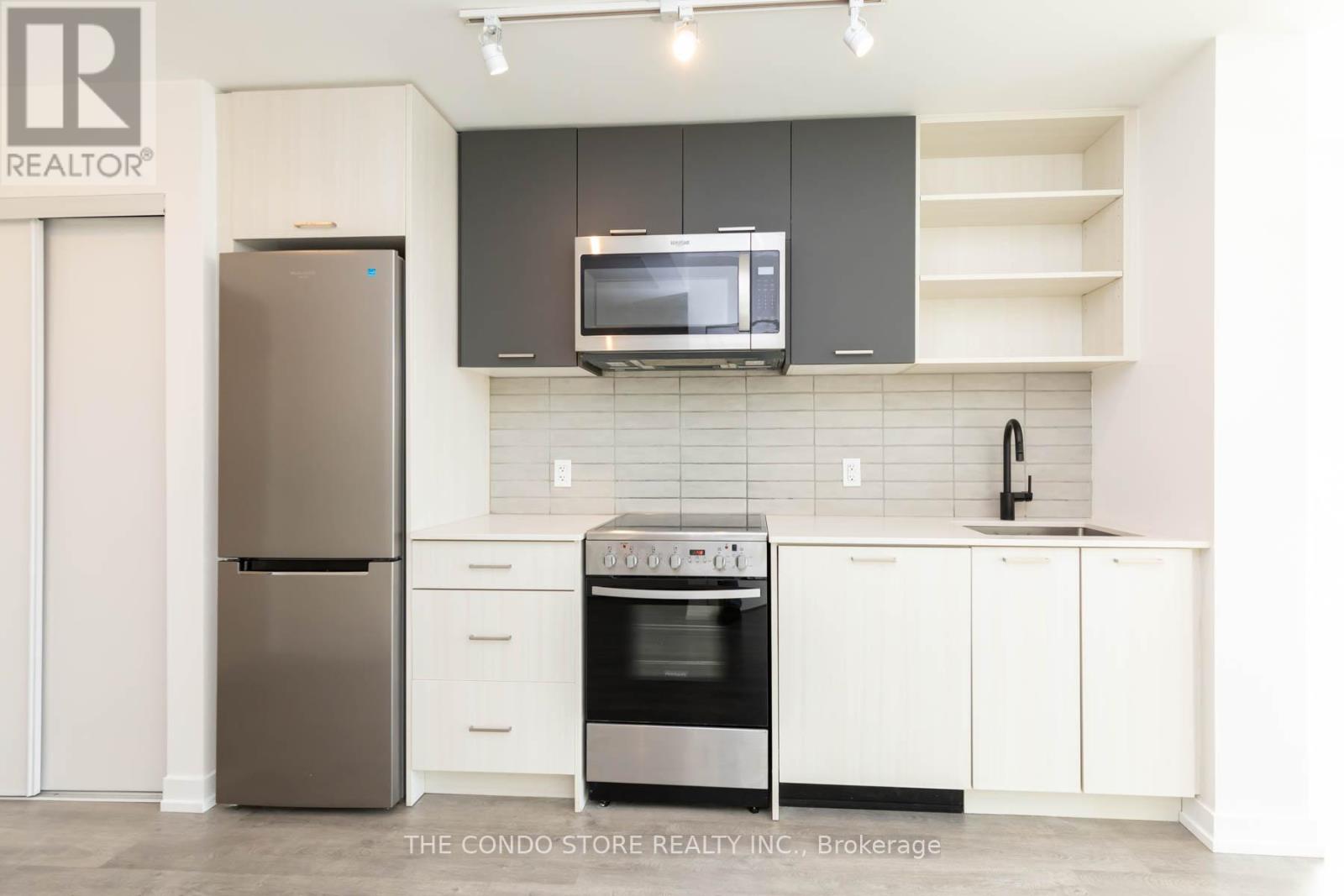 334 - 2300 St. Clair Avenue W, Toronto, Ontario  M6N 0B3 - Photo 9 - W12723864