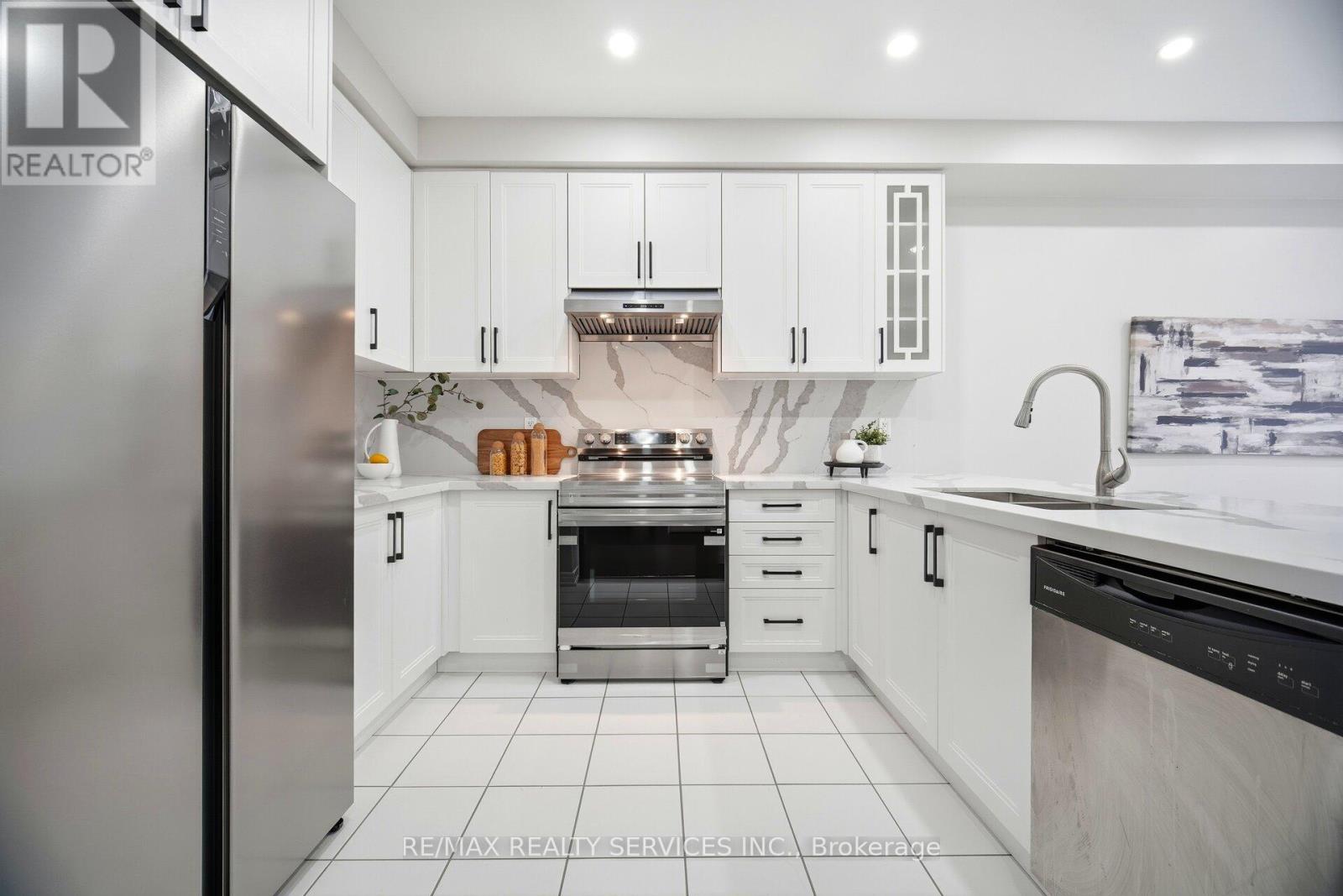 26 Deer Ridge Trail, Caledon, Ontario  L7C 3Z6 - Photo 14 - W12723874