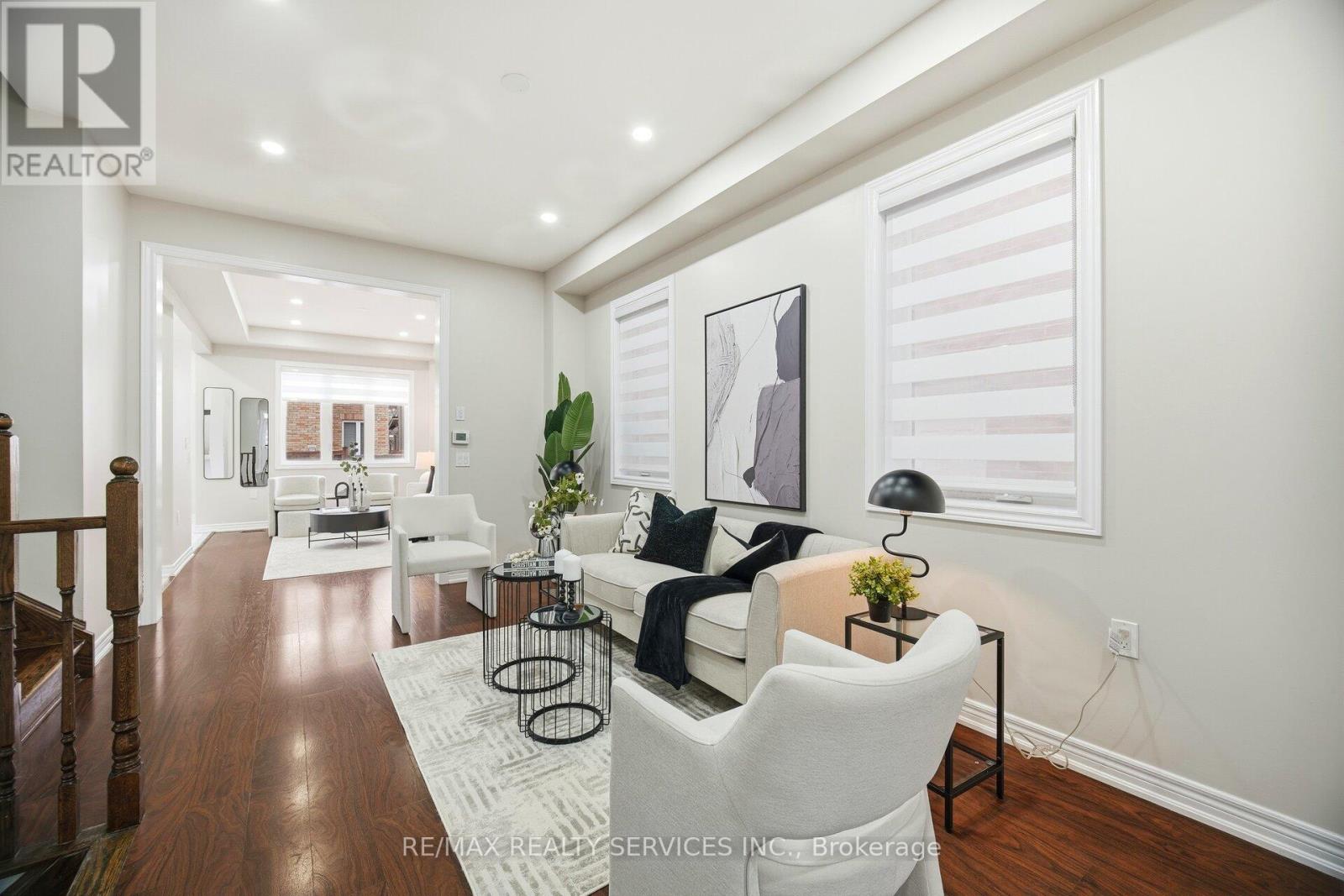 26 Deer Ridge Trail, Caledon, Ontario  L7C 3Z6 - Photo 3 - W12723874