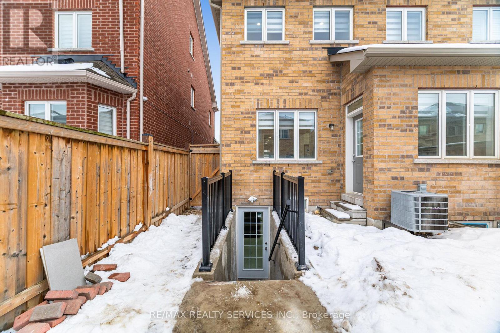 26 Deer Ridge Trail, Caledon, Ontario  L7C 3Z6 - Photo 47 - W12723874