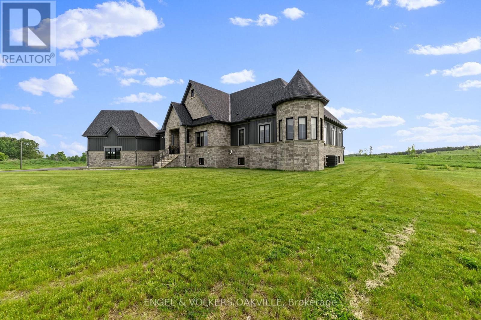 91 Logan Road, Caledon, Ontario  L7E 4L5 - Photo 3 - W12723906