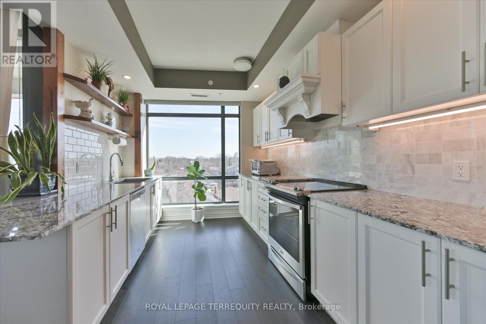 508 - 2522 Keele Street, Toronto, Ontario  M6L 0A2 - Photo 1 - W12723932