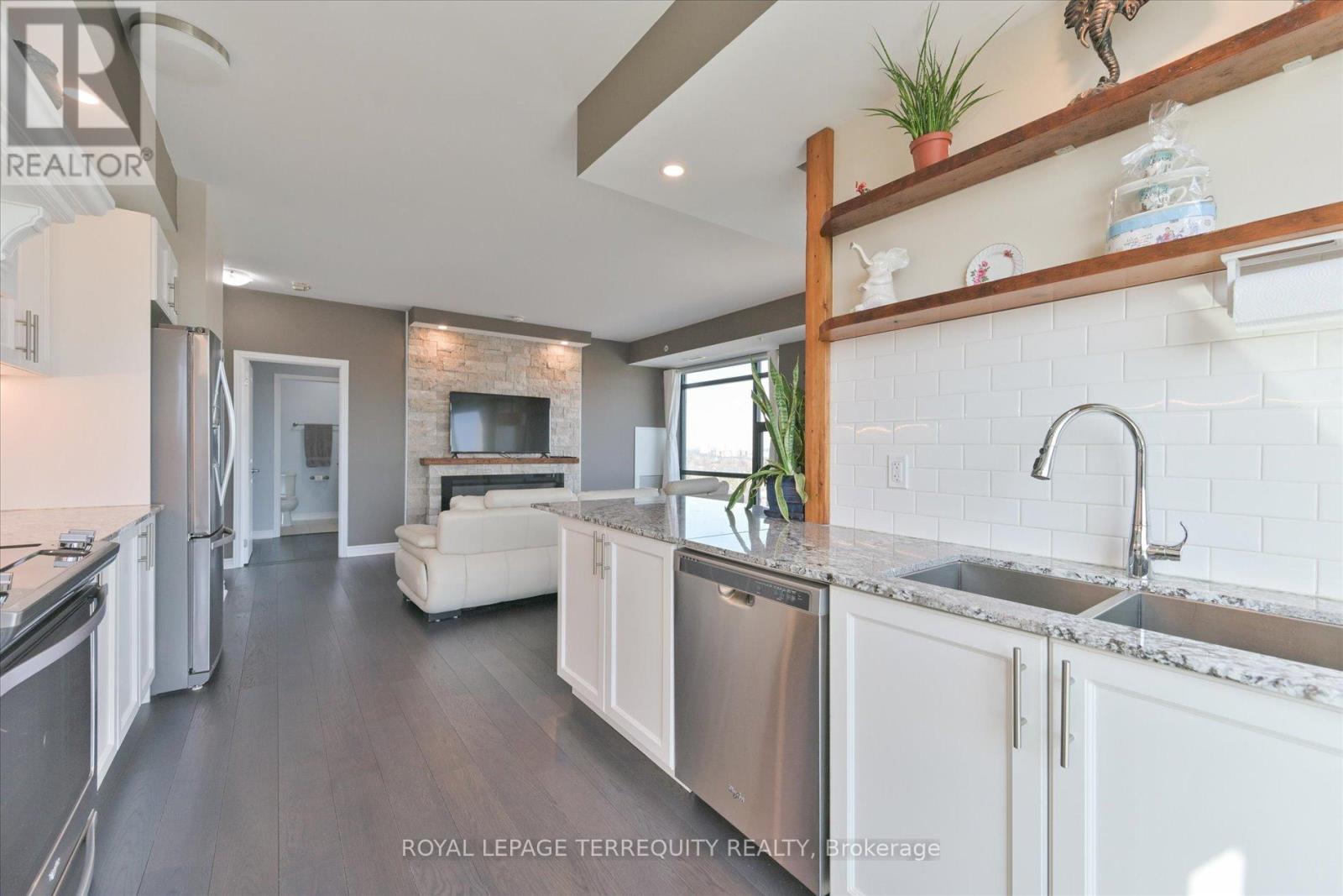 508 - 2522 Keele Street, Toronto, Ontario  M6L 0A2 - Photo 7 - W12723932