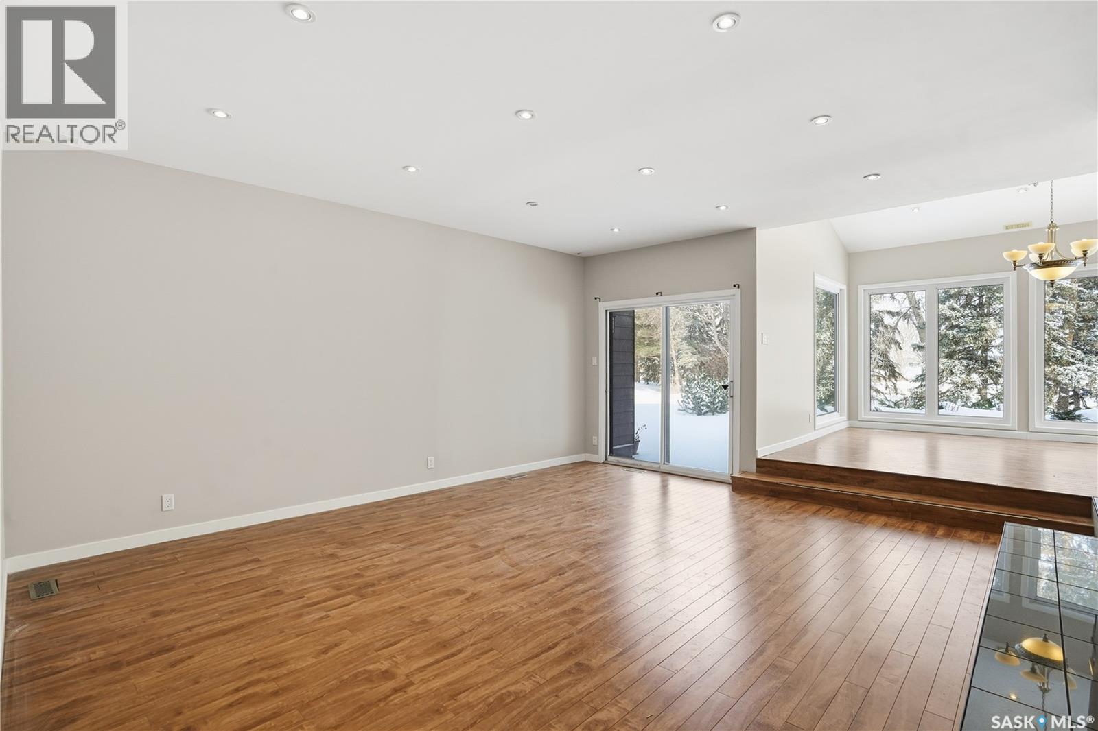 19 Martin Crescent, Regina, Saskatchewan  S4S 6L6 - Photo 5 - SK027304