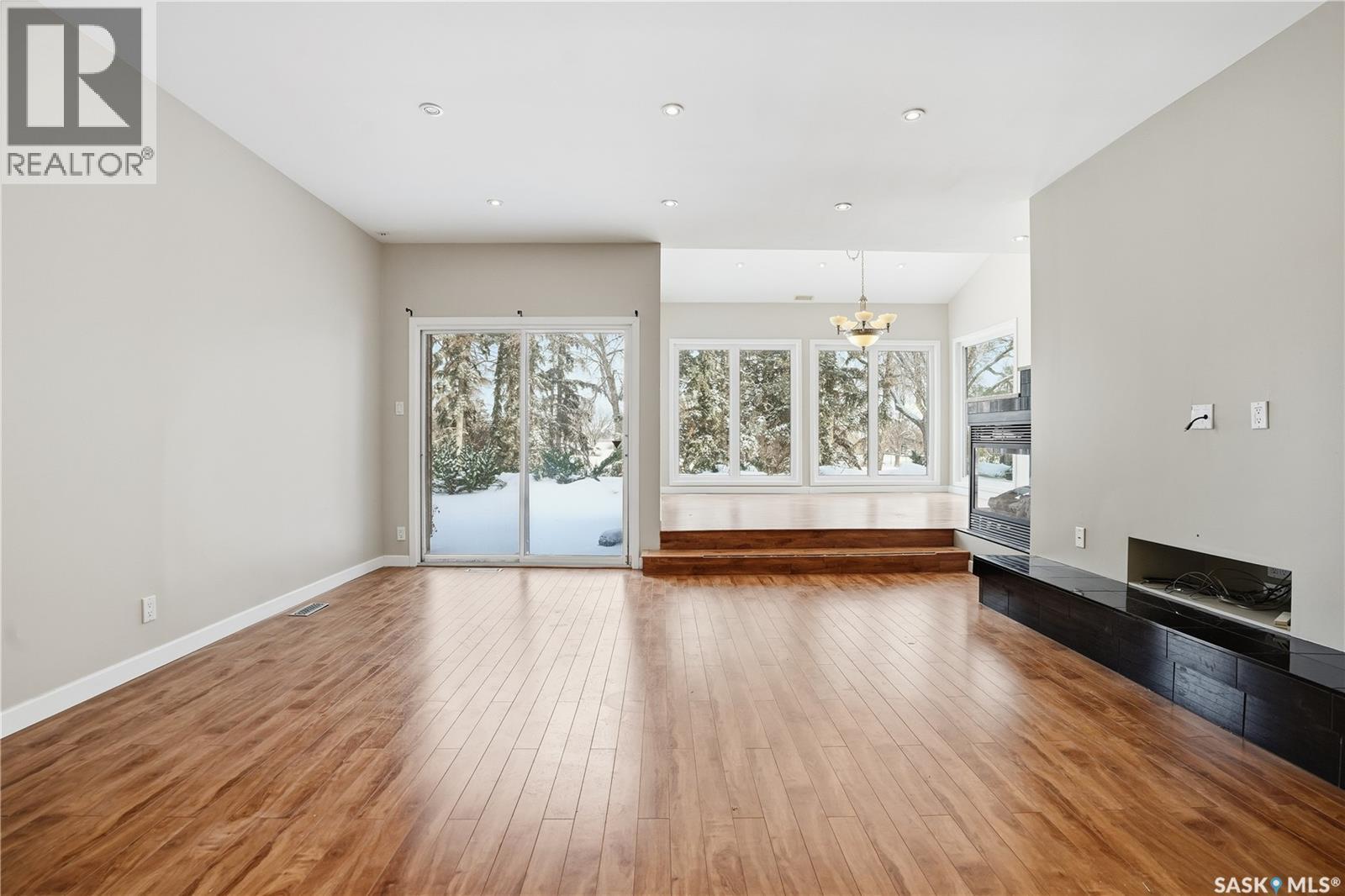 19 Martin Crescent, Regina, Saskatchewan  S4S 6L6 - Photo 6 - SK027304