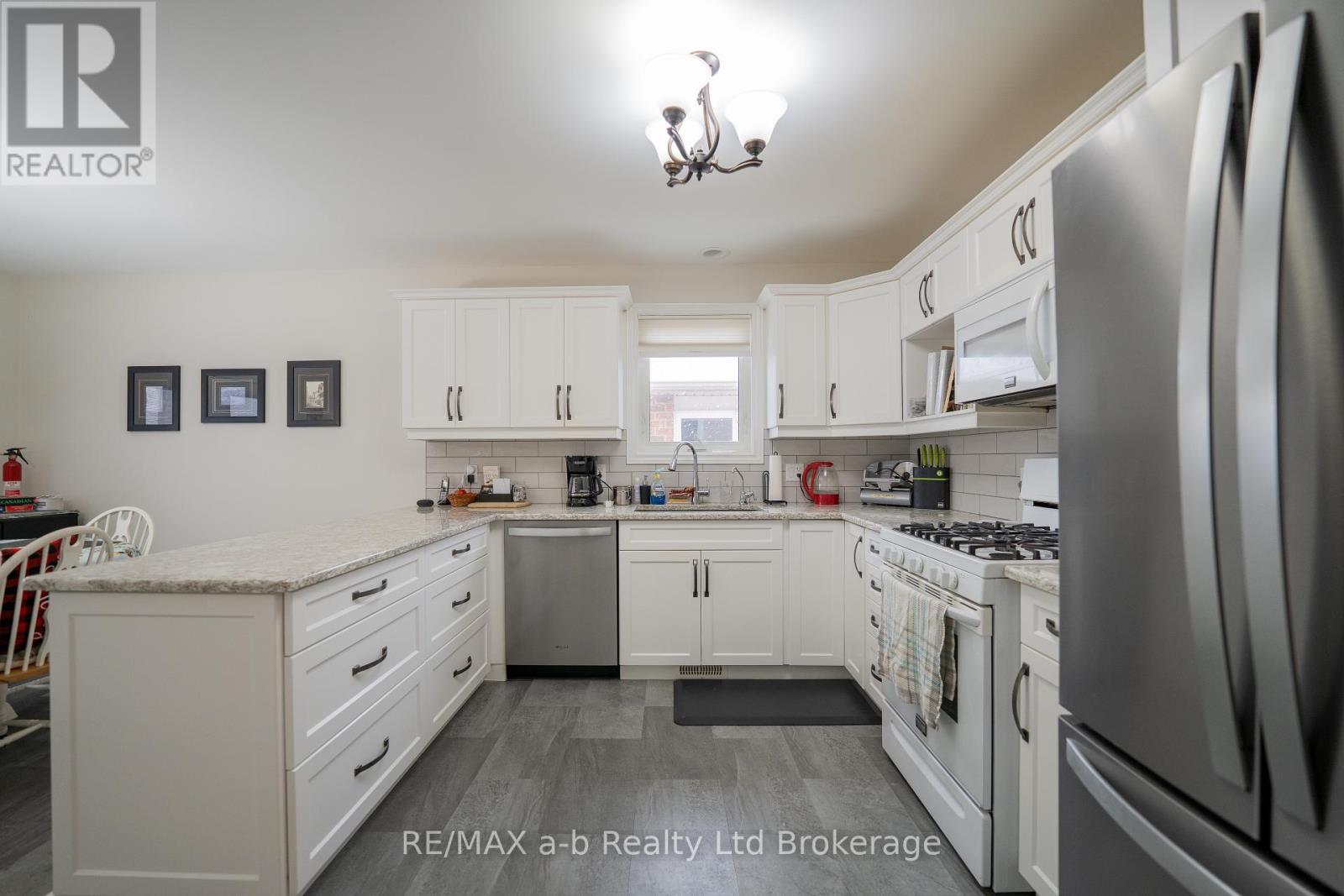 218 Baldwin Street, Tillsonburg, Ontario  N4G 5W3 - Photo 15 - X12724104