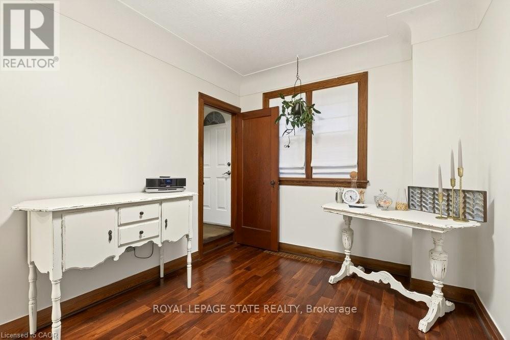 17 Gary Avenue, Hamilton, Ontario  L8S 1Y2 - Photo 7 - X12723878