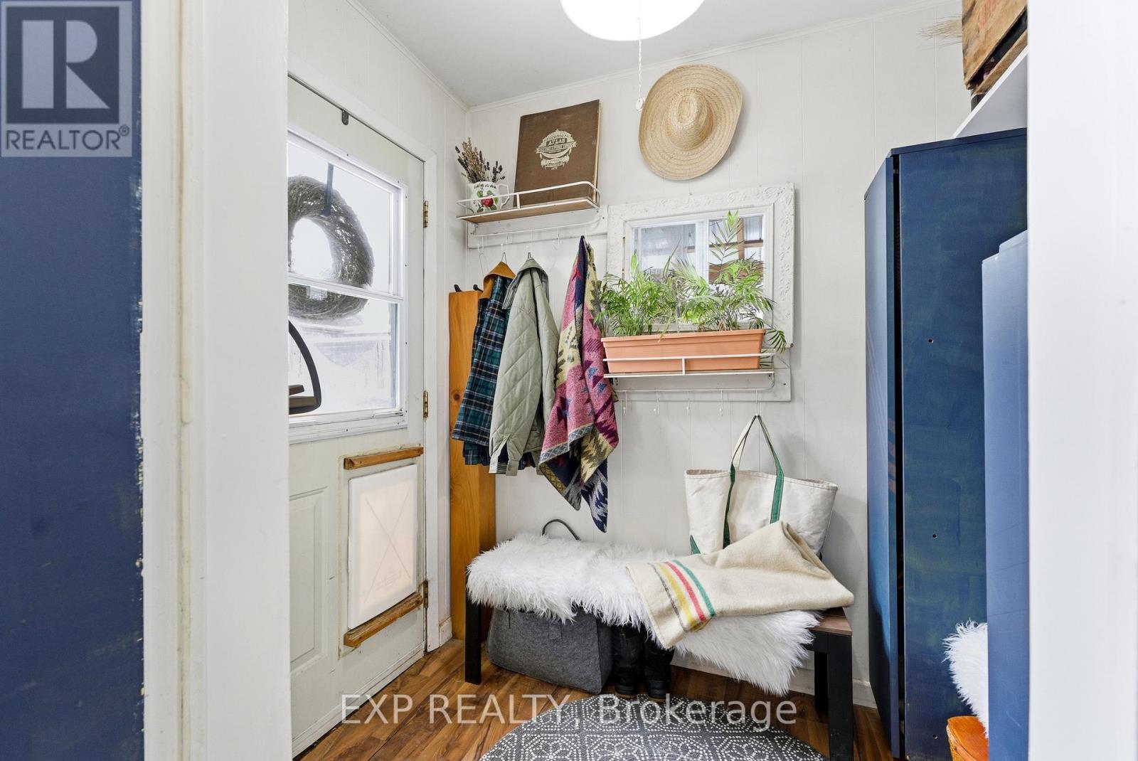 41 Lake Street, Prince Edward County, Ontario  K0K 2T0 - Photo 5 - X12684368