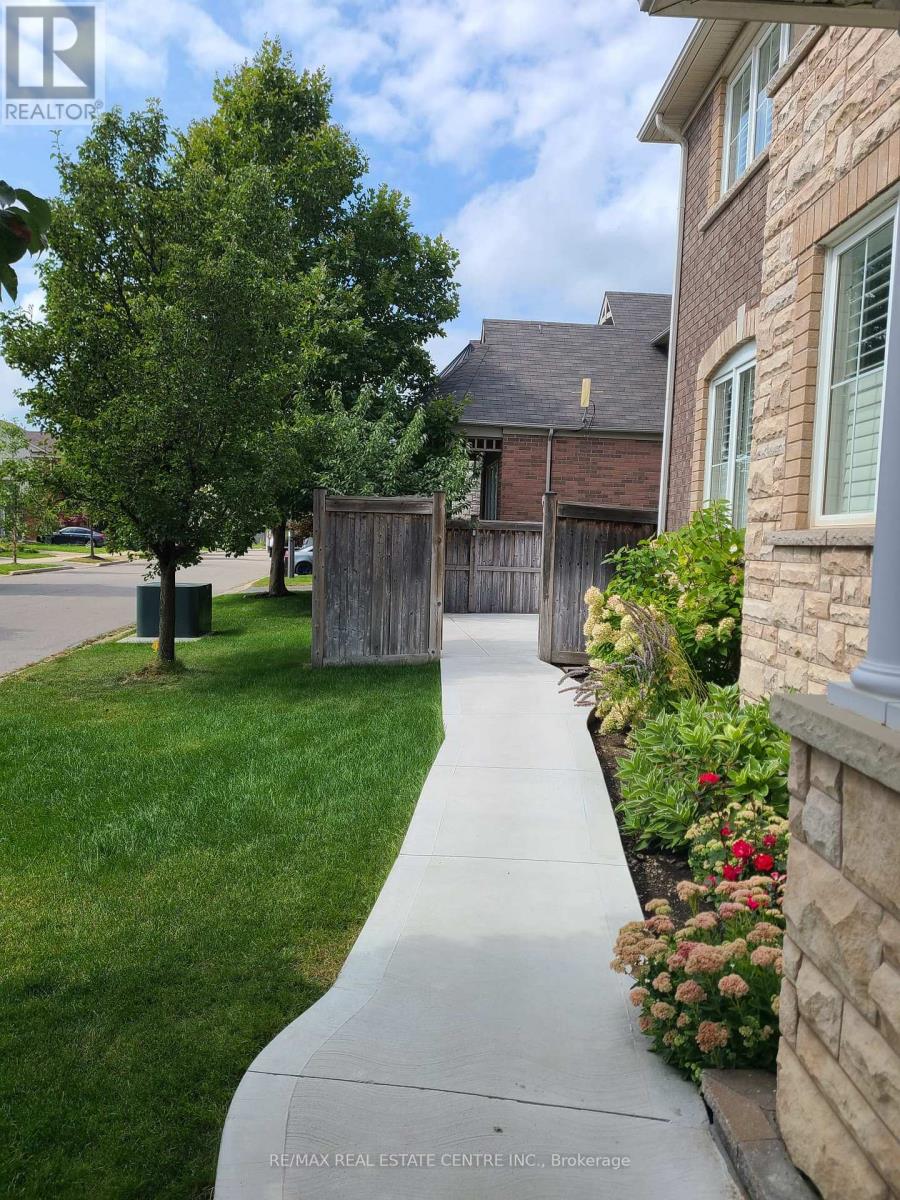 700 Gervais Terrace, Milton, Ontario  L9T 7R9 - Photo 37 - W12723948