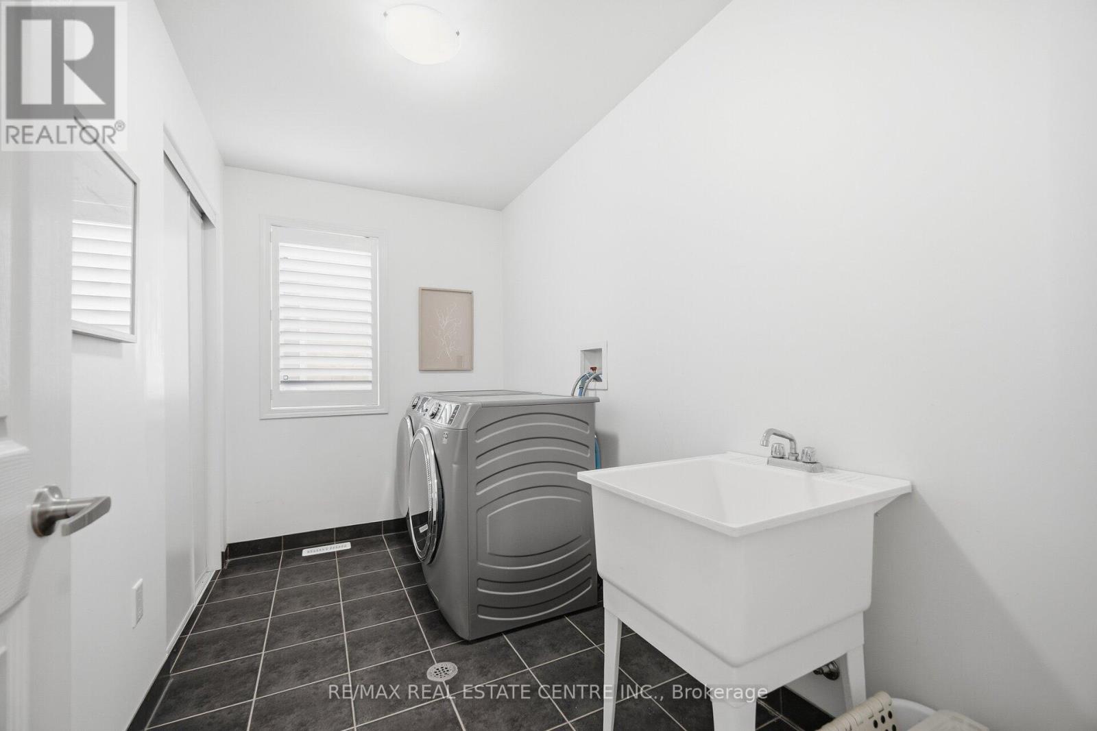 700 Gervais Terrace, Milton, Ontario  L9T 7R9 - Photo 35 - W12723948