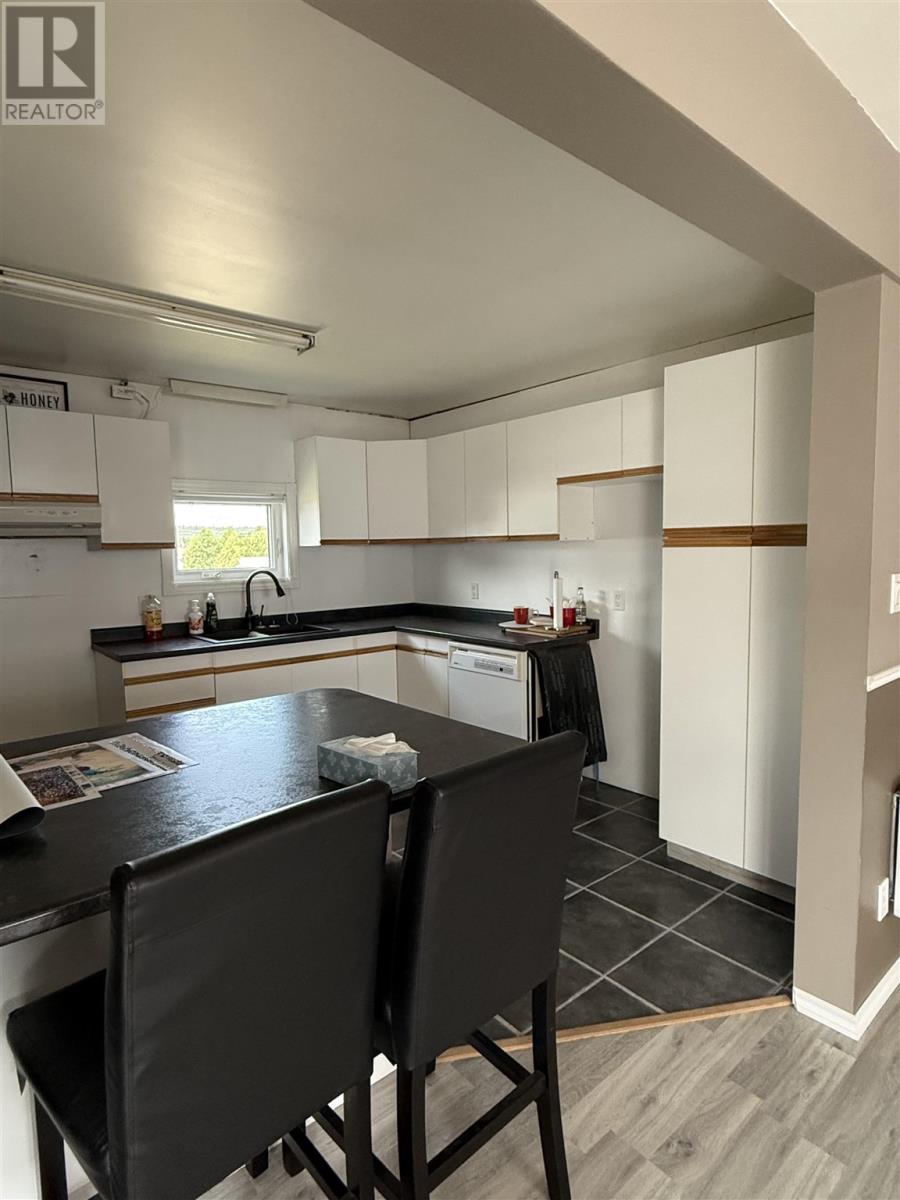 326 Rue Des Bouleaux, Dubreuilville, Ontario P0S 1B0 - Photo 9 - SM260012