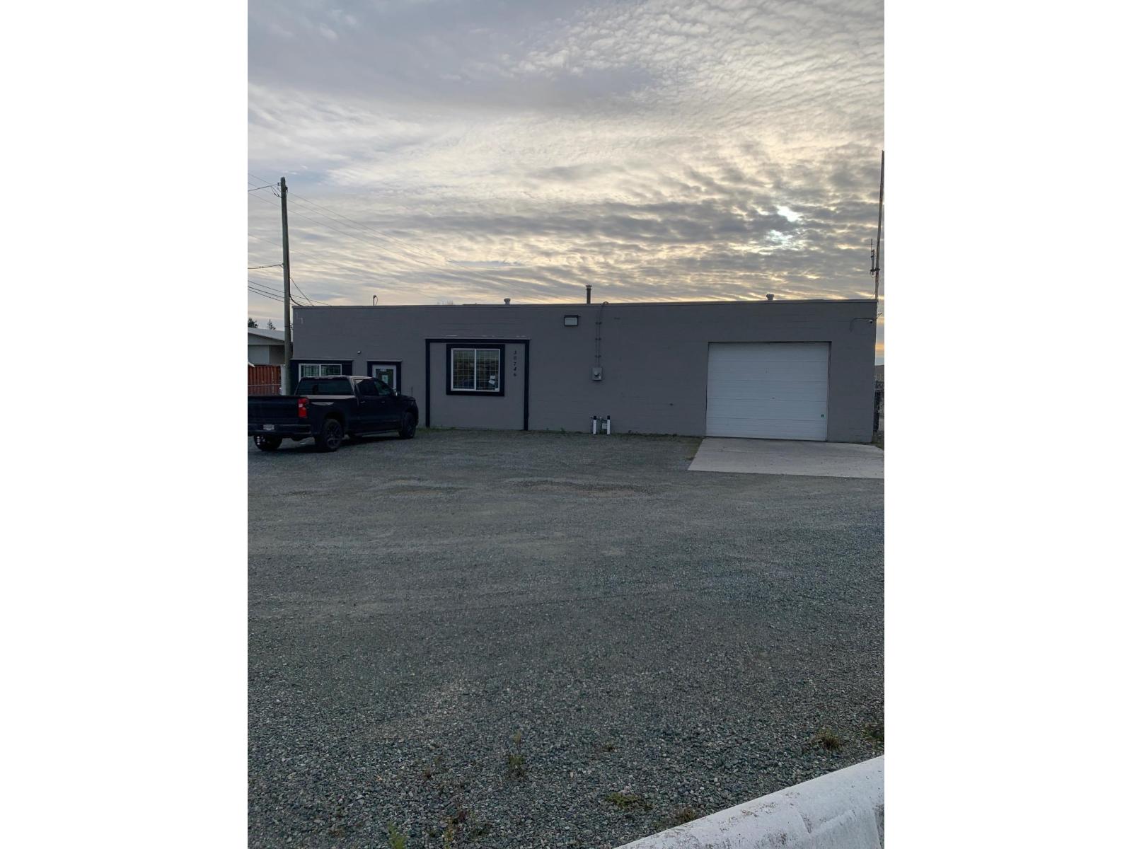 30746 South Fraser Way, Abbotsford, British Columbia  V2T 6L4 - Photo 3 - C8075349