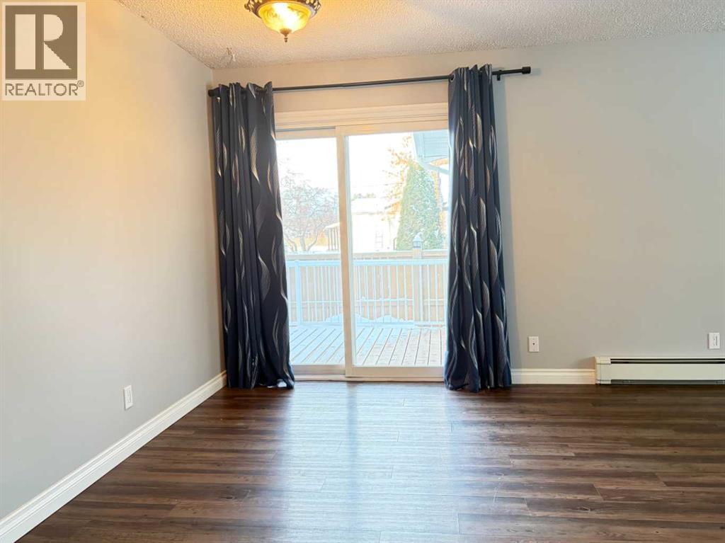 5719 50a Avenue, Stettler, Alberta  T0C 2L2 - Photo 11 - A2277984