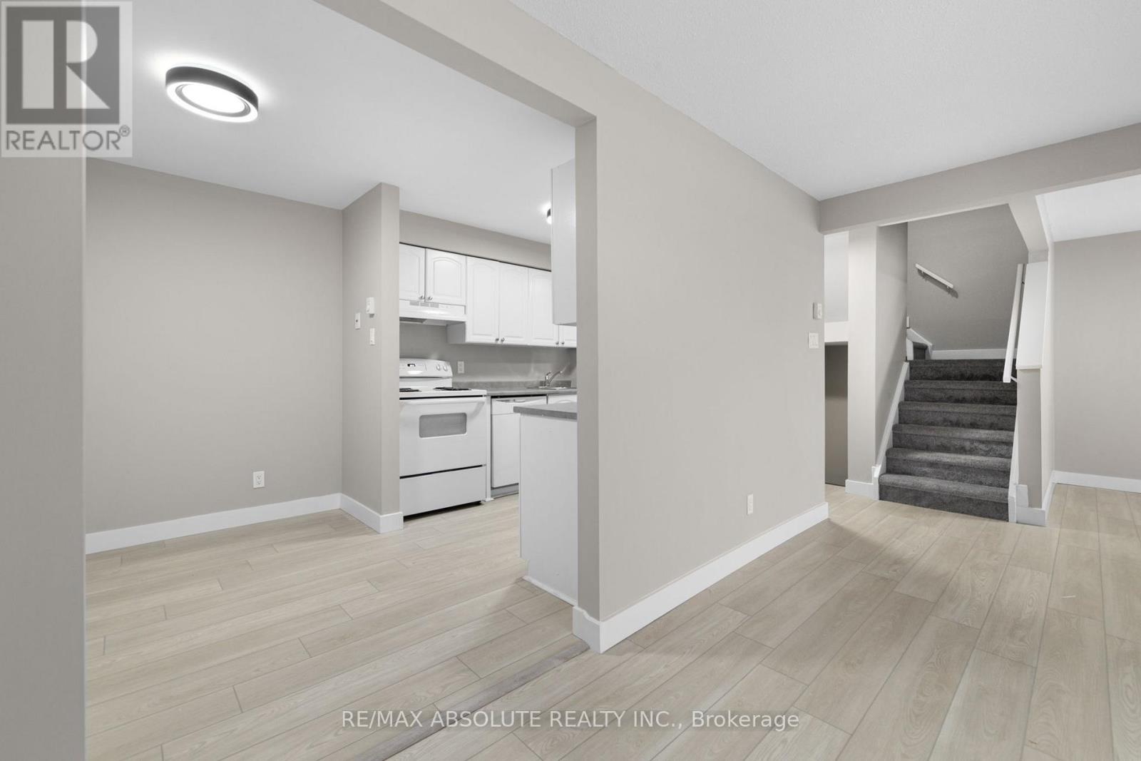 73b - 750 St. Andre Drive, Ottawa, Ontario  K1C 4R8 - Photo 14 - X12724026