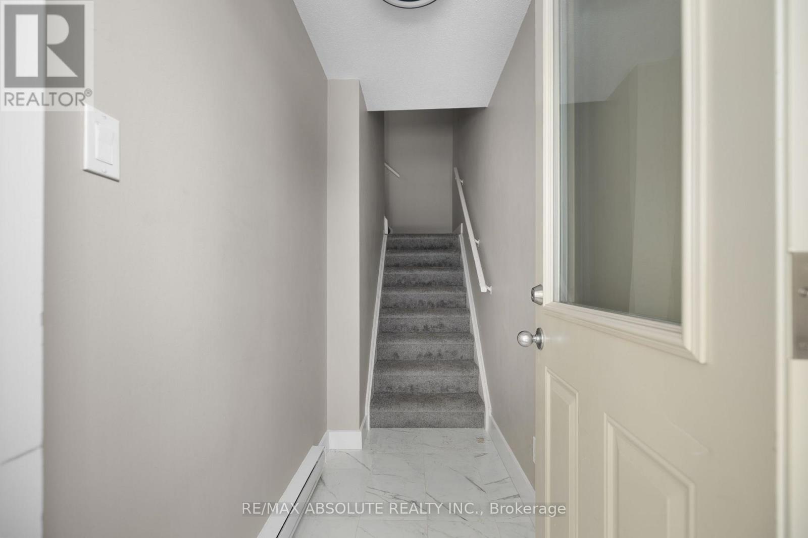 73b - 750 St. Andre Drive, Ottawa, Ontario  K1C 4R8 - Photo 5 - X12724026