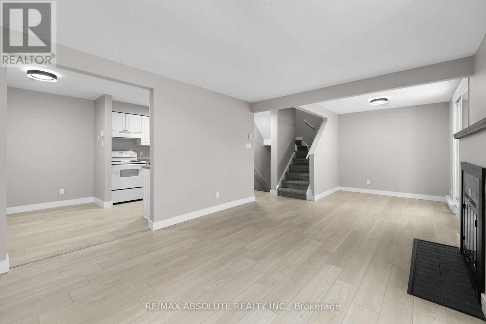 73b - 750 St. Andre Drive, Ottawa, Ontario  K1C 4R8 - Photo 9 - X12724026