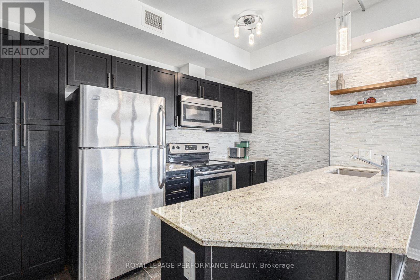 1204 - 90 Landry Street, Ottawa, Ontario  K1L 0A9 - Photo 7 - X12724190