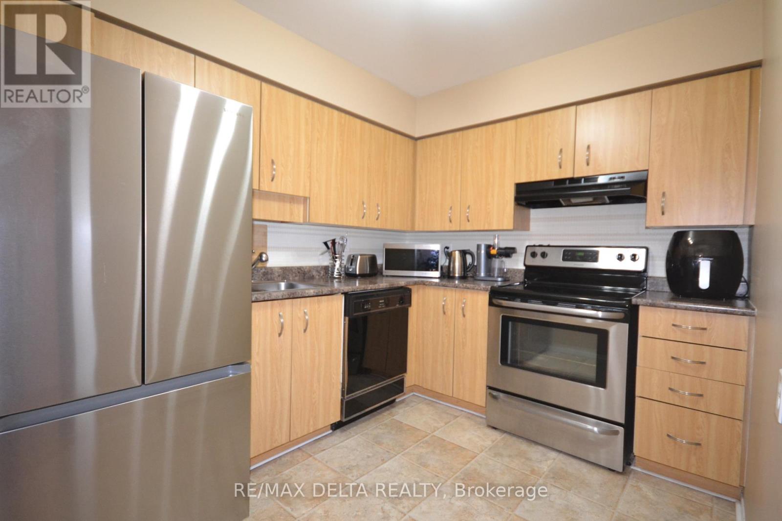 412 - 325 Centrum Boulevard, Ottawa, Ontario  K1E 3W8 - Photo 3 - X12724206