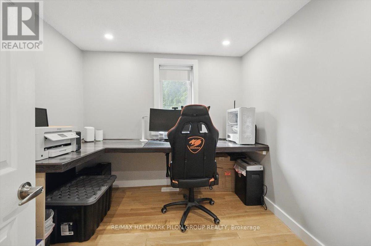 84 Eastpark Drive, Ottawa, Ontario  K1B 4A4 - Photo 18 - X12724248