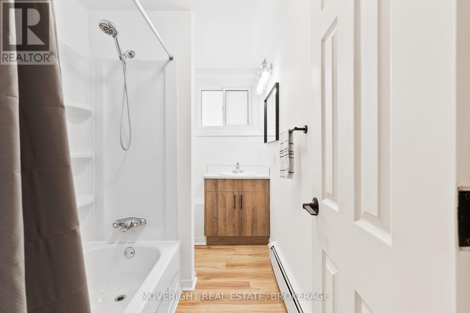 24 Ottawa Street, St. Catharines, Ontario  L2R 1Y9 - Photo 6 - X12724220