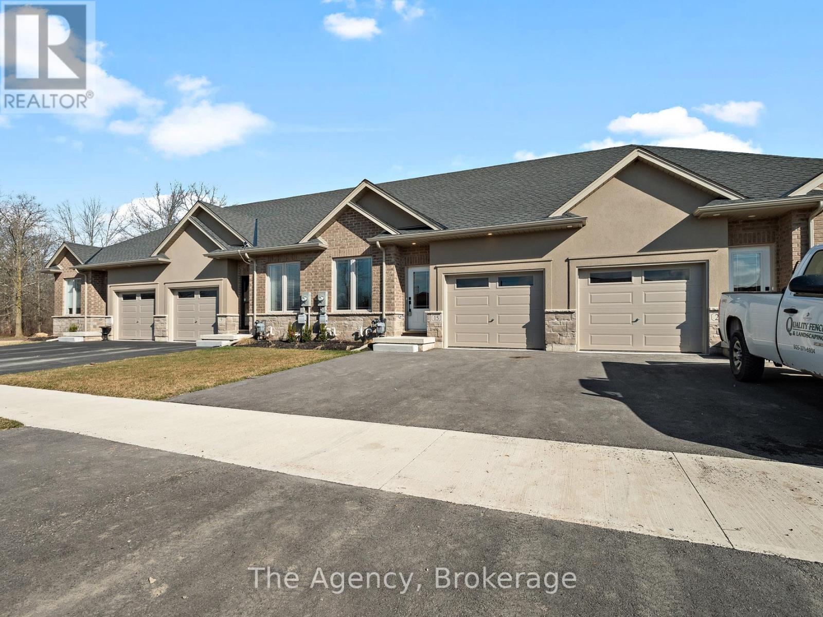 15 Austin Drive S, Welland, Ontario  L3B 5N8 - Photo 3 - X12724246