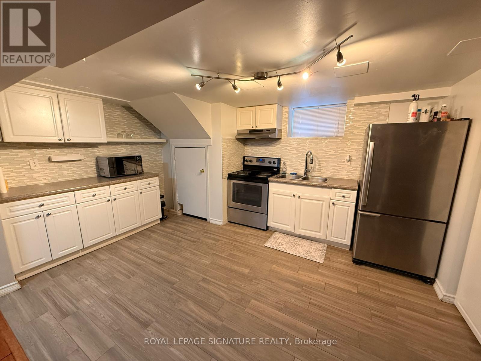 54 Tulloch Drive, Ajax, Ontario  L1S 2S5 - Photo 8 - E12675480