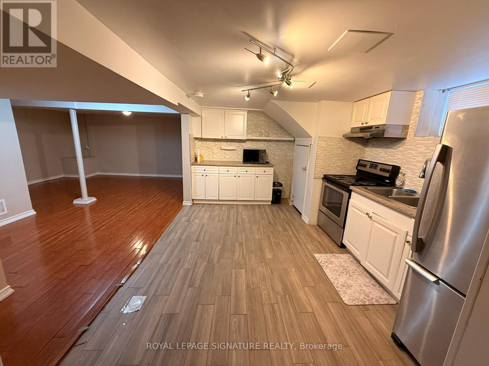 54 Tulloch Drive, Ajax, Ontario  L1S 2S5 - Photo 10 - E12675480