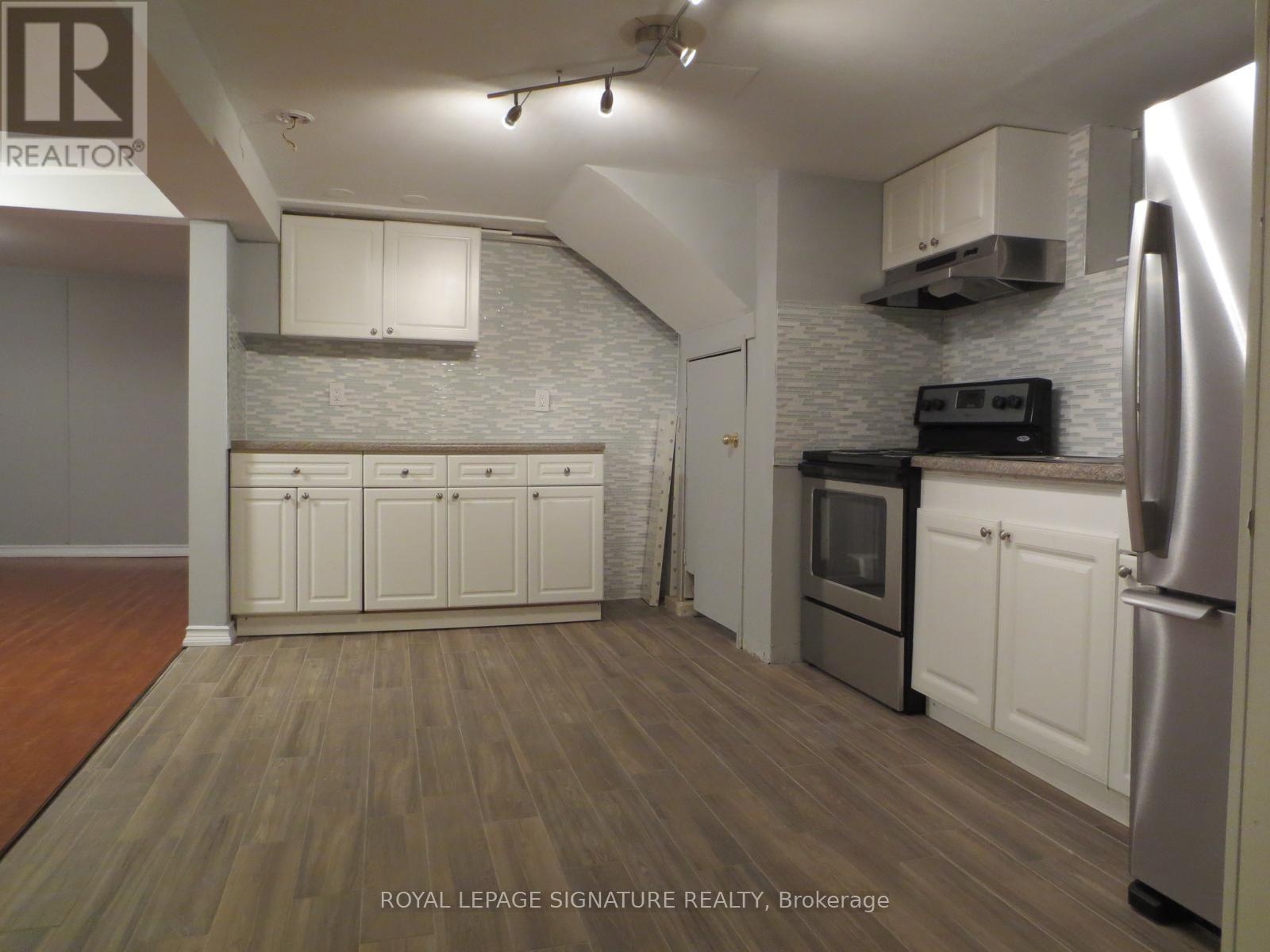 54 Tulloch Drive, Ajax, Ontario  L1S 2S5 - Photo 5 - E12675480