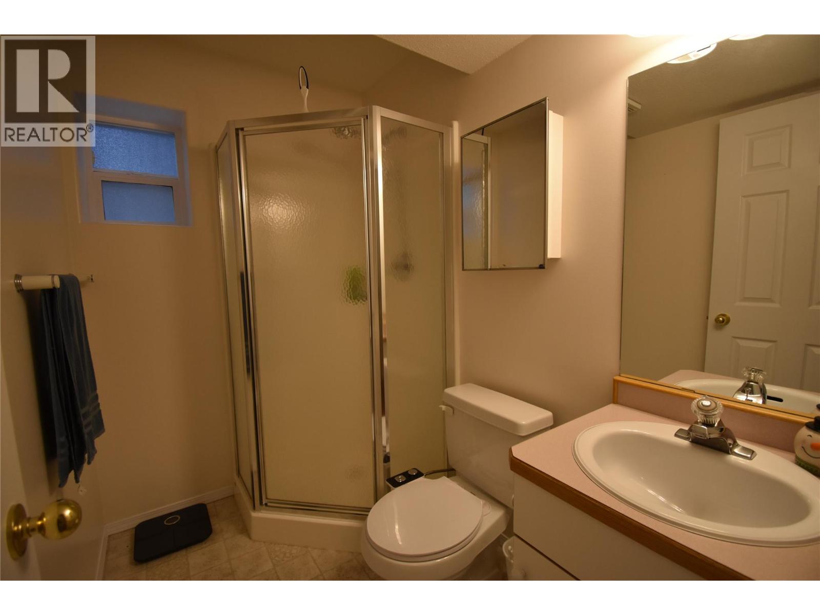 2748 10th Avenue, Castlegar, British Columbia  V1N 3A2 - Photo 17 - 10373355