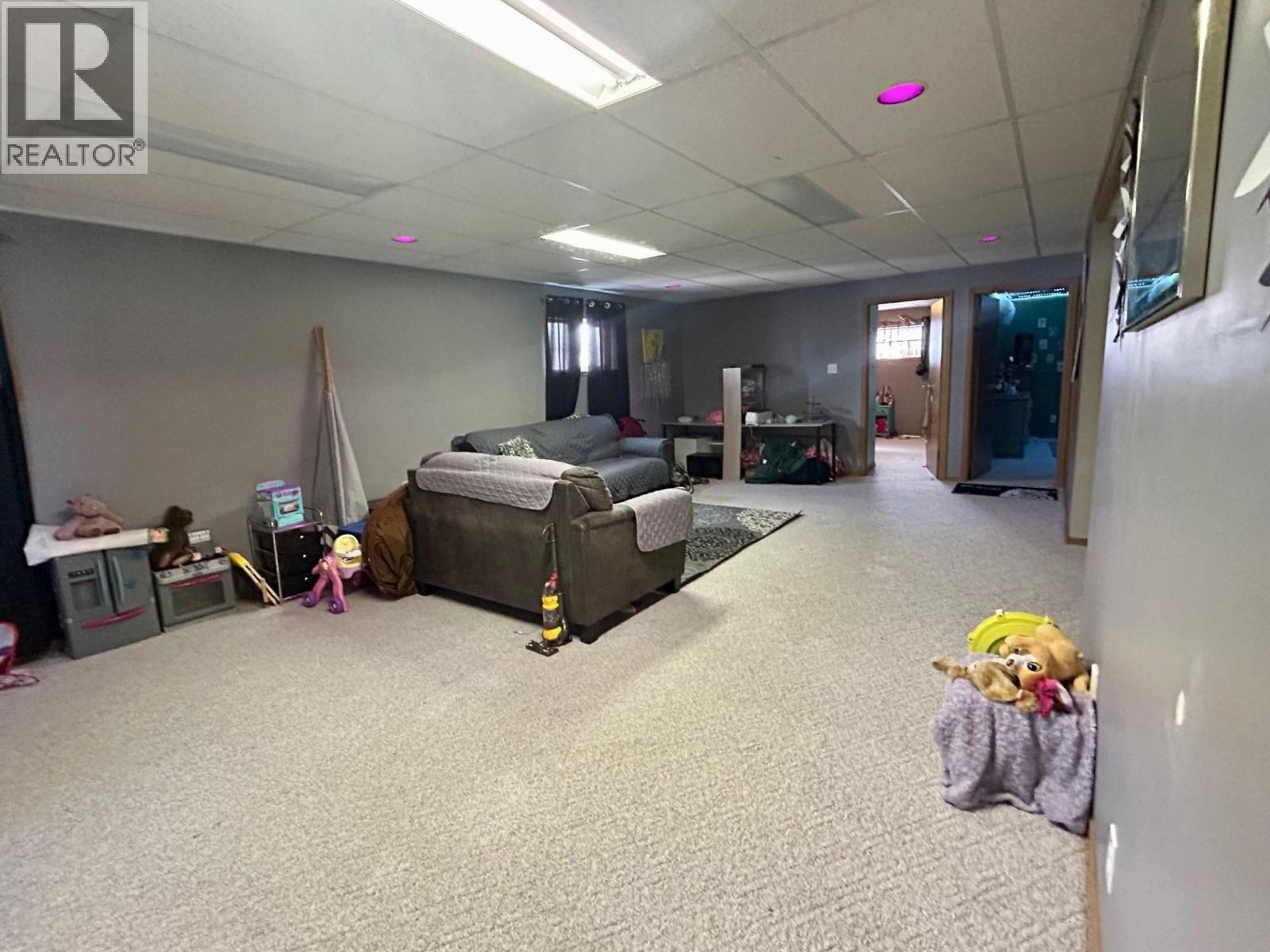 5219 49 Street, Fort Nelson, British Columbia  V0C 1R0 - Photo 19 - R3082329