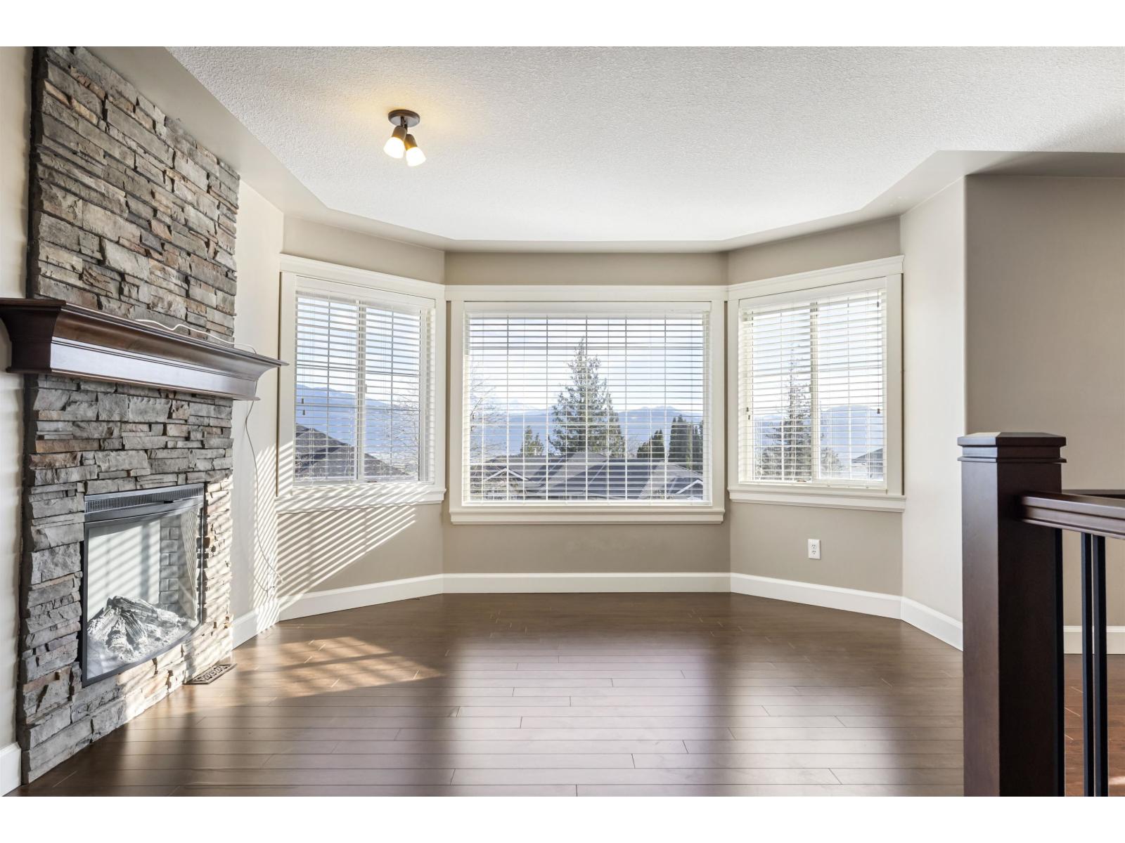 36381 Sandringham Drive, Abbotsford, British Columbia  V3G 2M4 - Photo 4 - R3081974