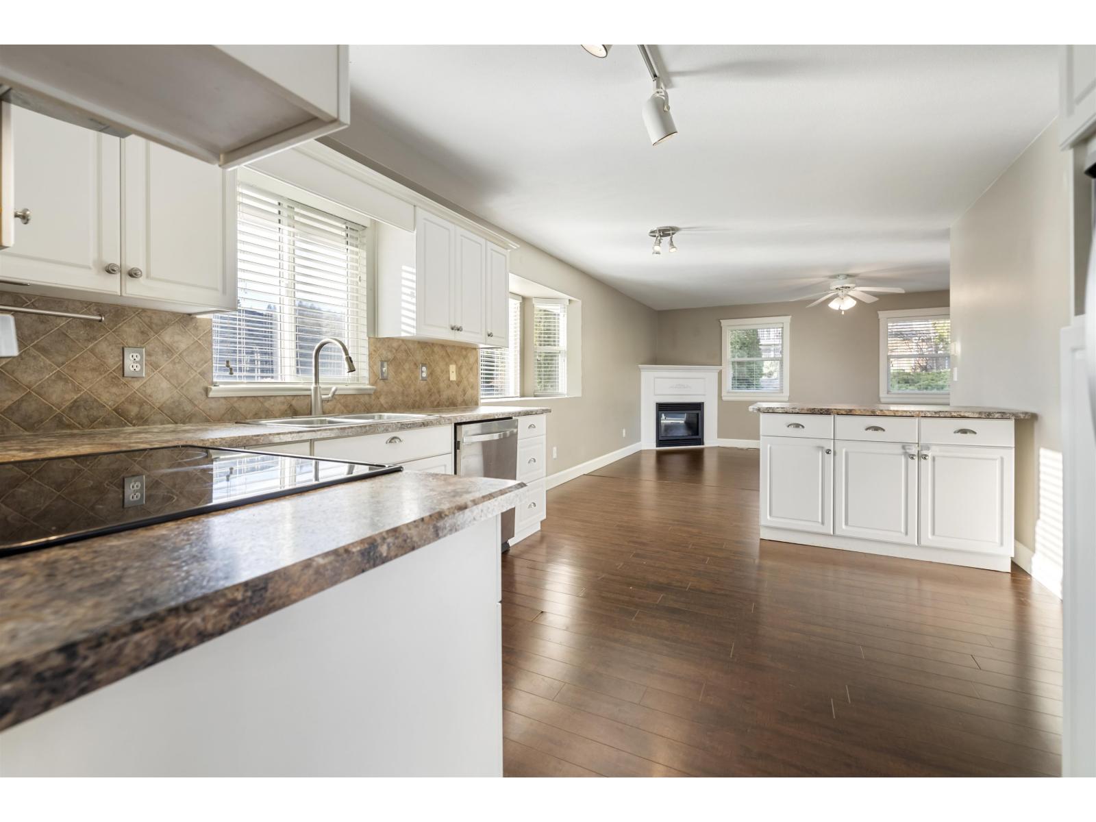 36381 Sandringham Drive, Abbotsford, British Columbia  V3G 2M4 - Photo 10 - R3081974